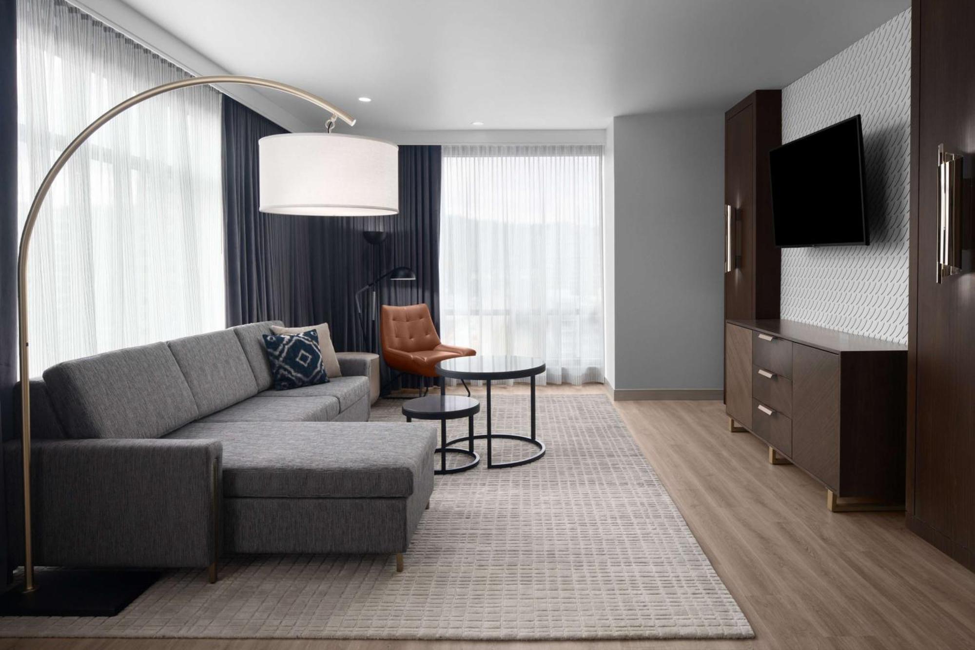 Hotel West & Main Conshohocken, Tapestry Collection Hilton Экстерьер фото